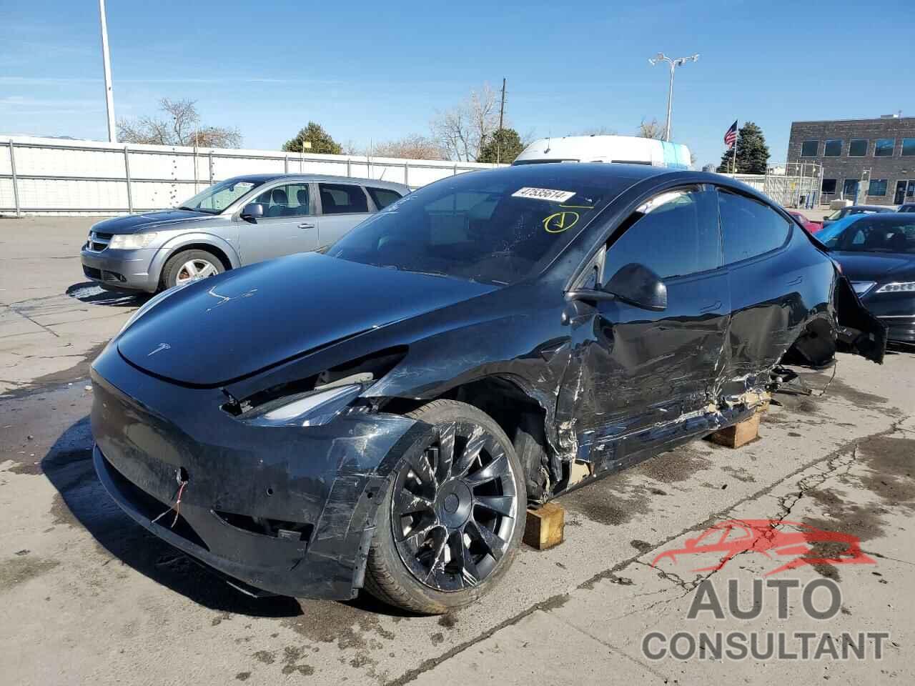 TESLA MODEL Y 2021 - 5YJYGDEE4MF084616