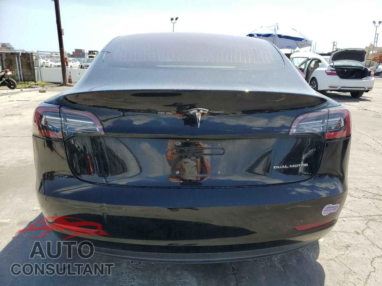 TESLA MODEL 3 2018 - 5YJ3E1EB2JF127849