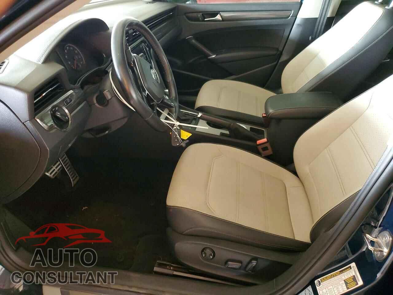 VOLKSWAGEN PASSAT 2020 - 1VWMA7A31LC018071