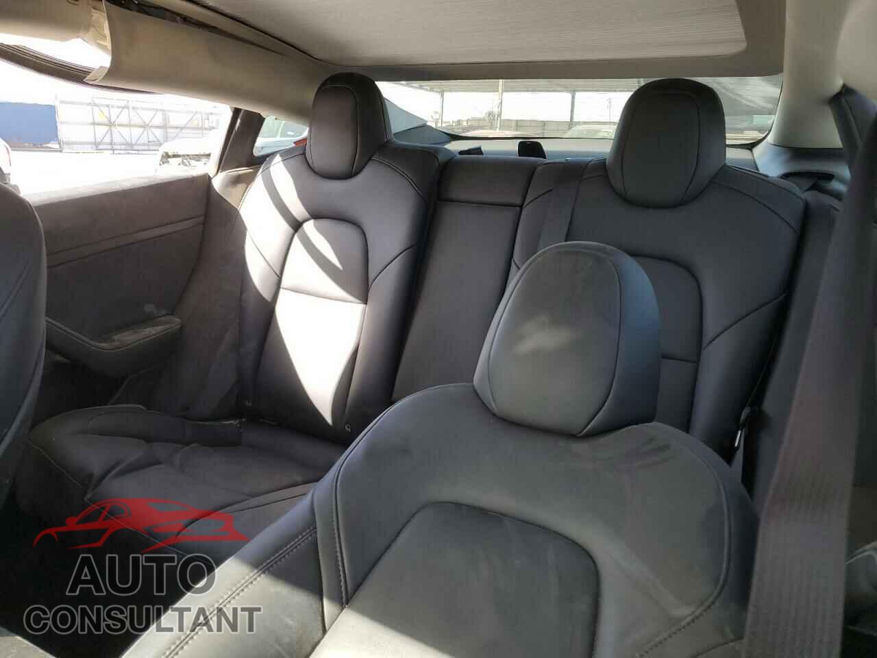TESLA MODEL 3 2023 - 5YJ3E1EA7PF590196