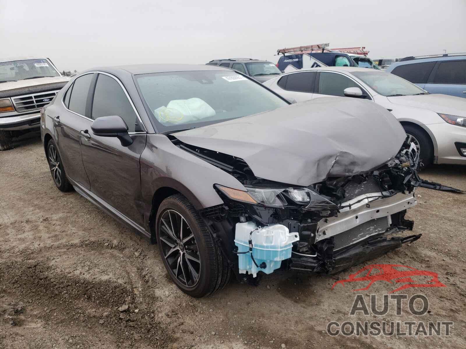 TOYOTA CAMRY 2021 - 4T1G11AK6MU418204