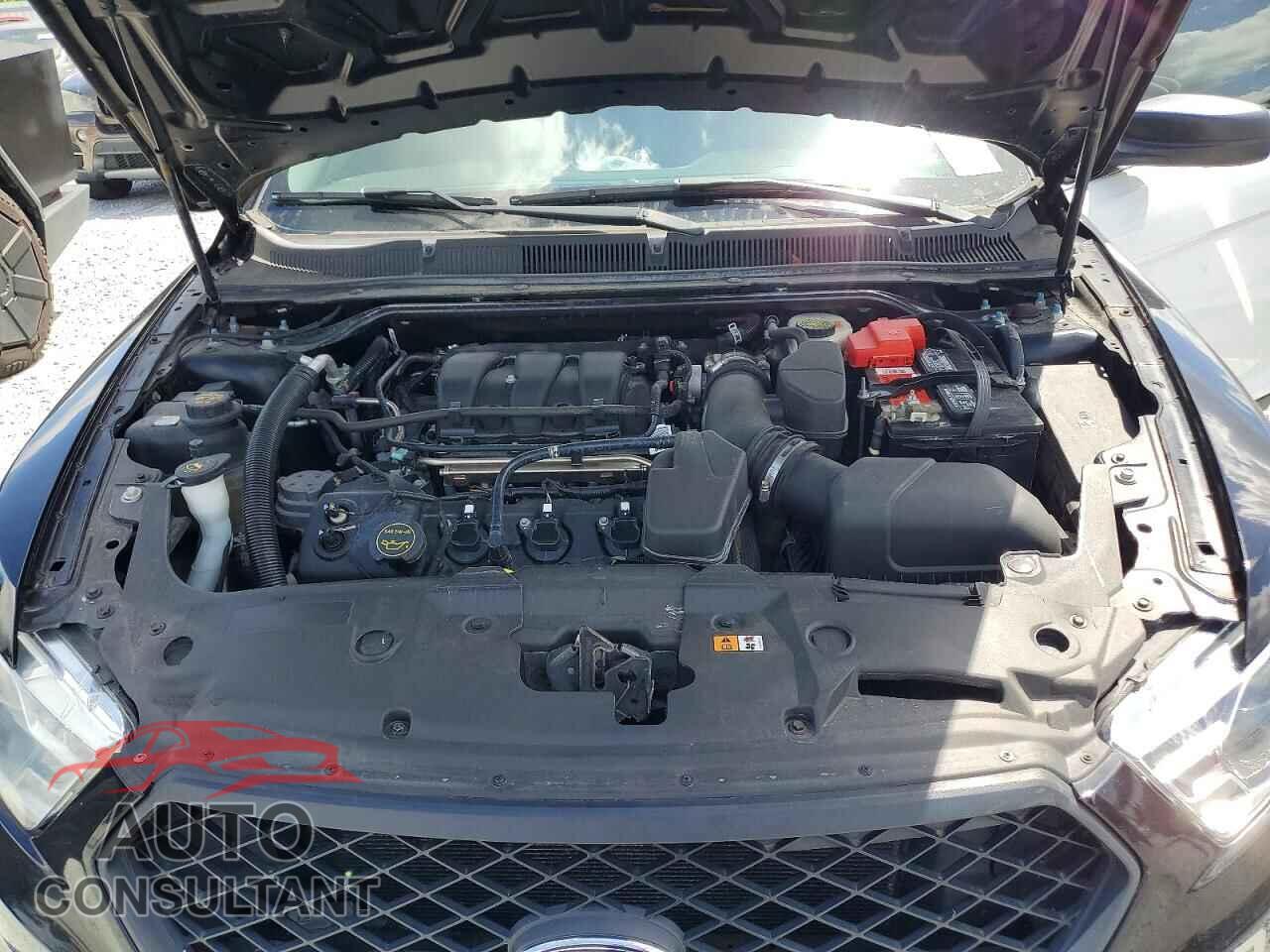 FORD TAURUS 2018 - 1FAHP2MK2JG104672