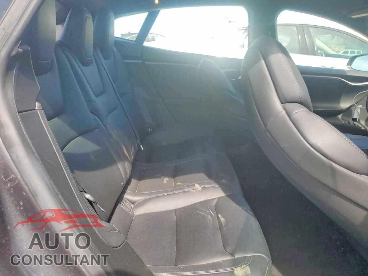 TESLA MODEL S 2019 - 5YJSA1E26KF332471