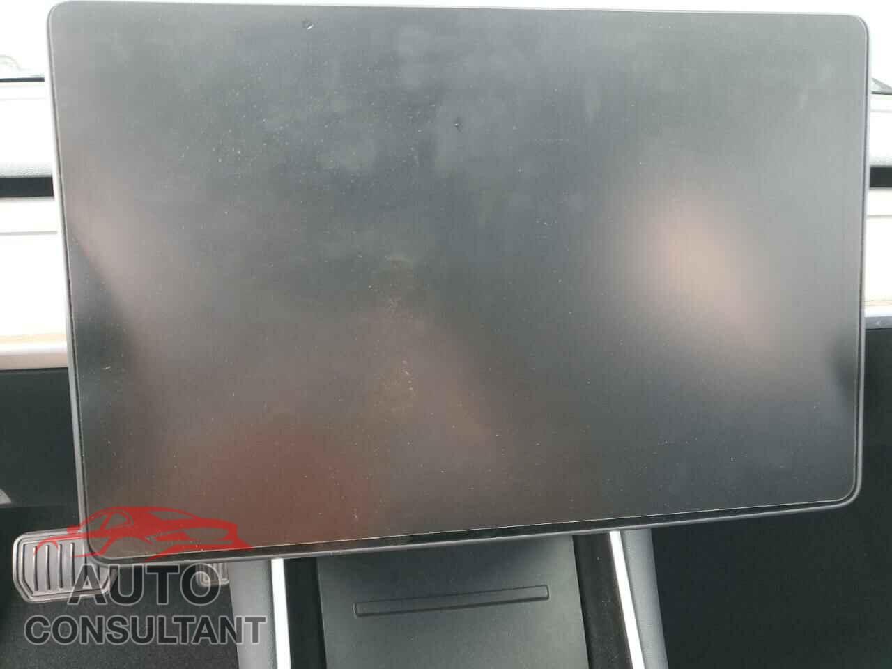 TESLA MODEL 3 2020 - 5YJ3E1EA6LF611243