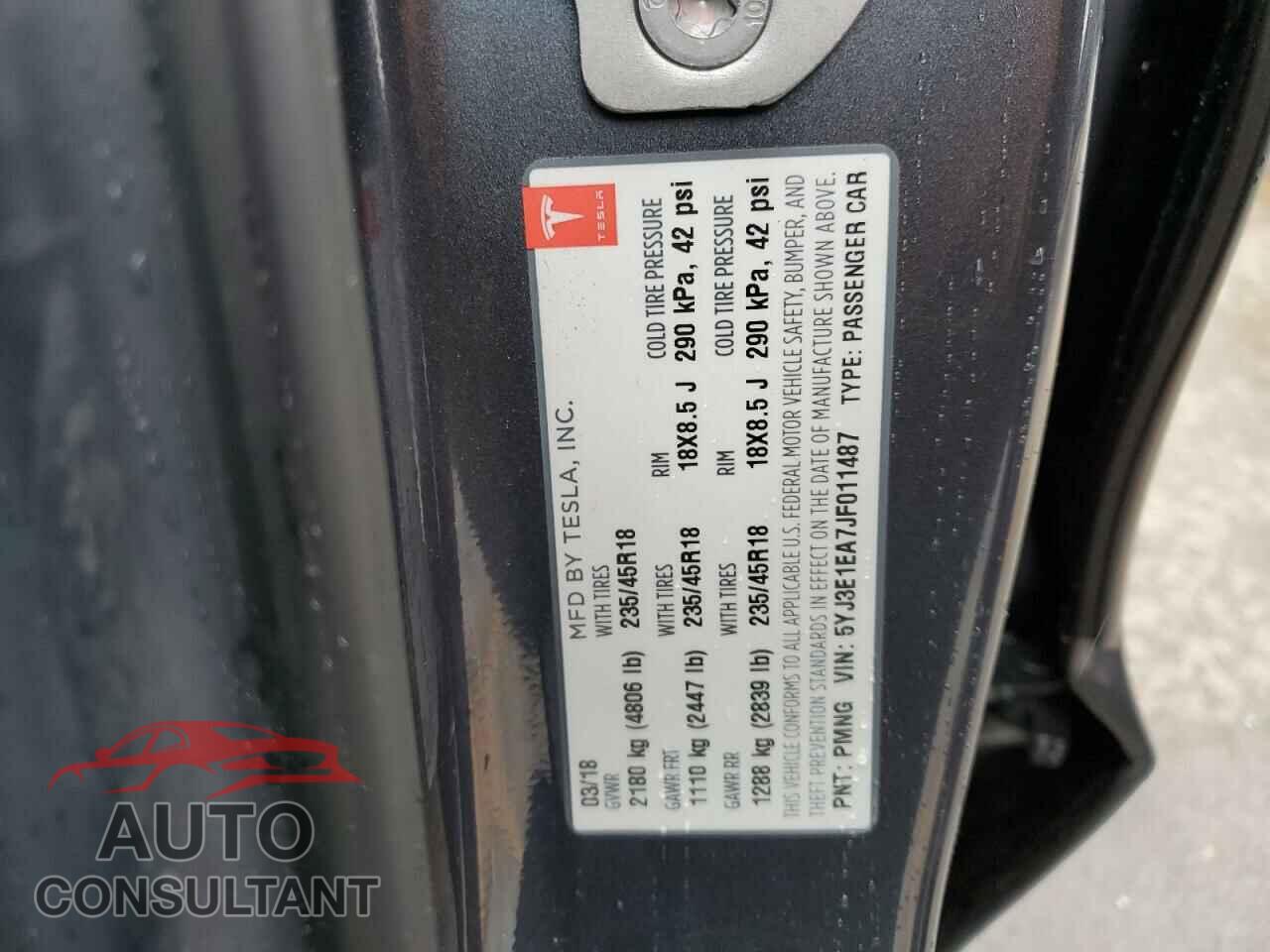 TESLA MODEL 3 2018 - 5YJ3E1EA7JF011487