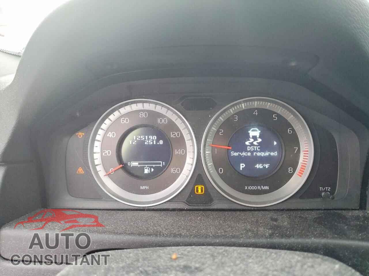 VOLVO XC70 2013 - YV4952BZ5D1157570