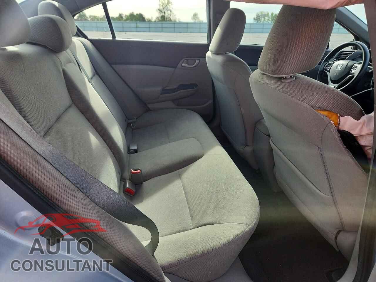 HONDA CIVIC 2012 - 2HGFB2F57CH574082