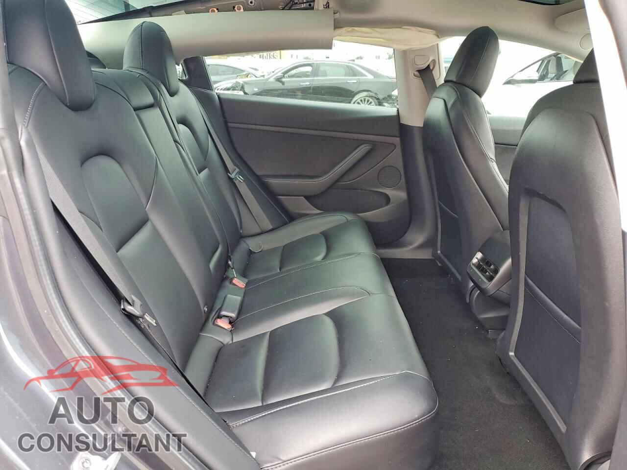 TESLA MODEL 3 2021 - 5YJ3E1EB3MF051966