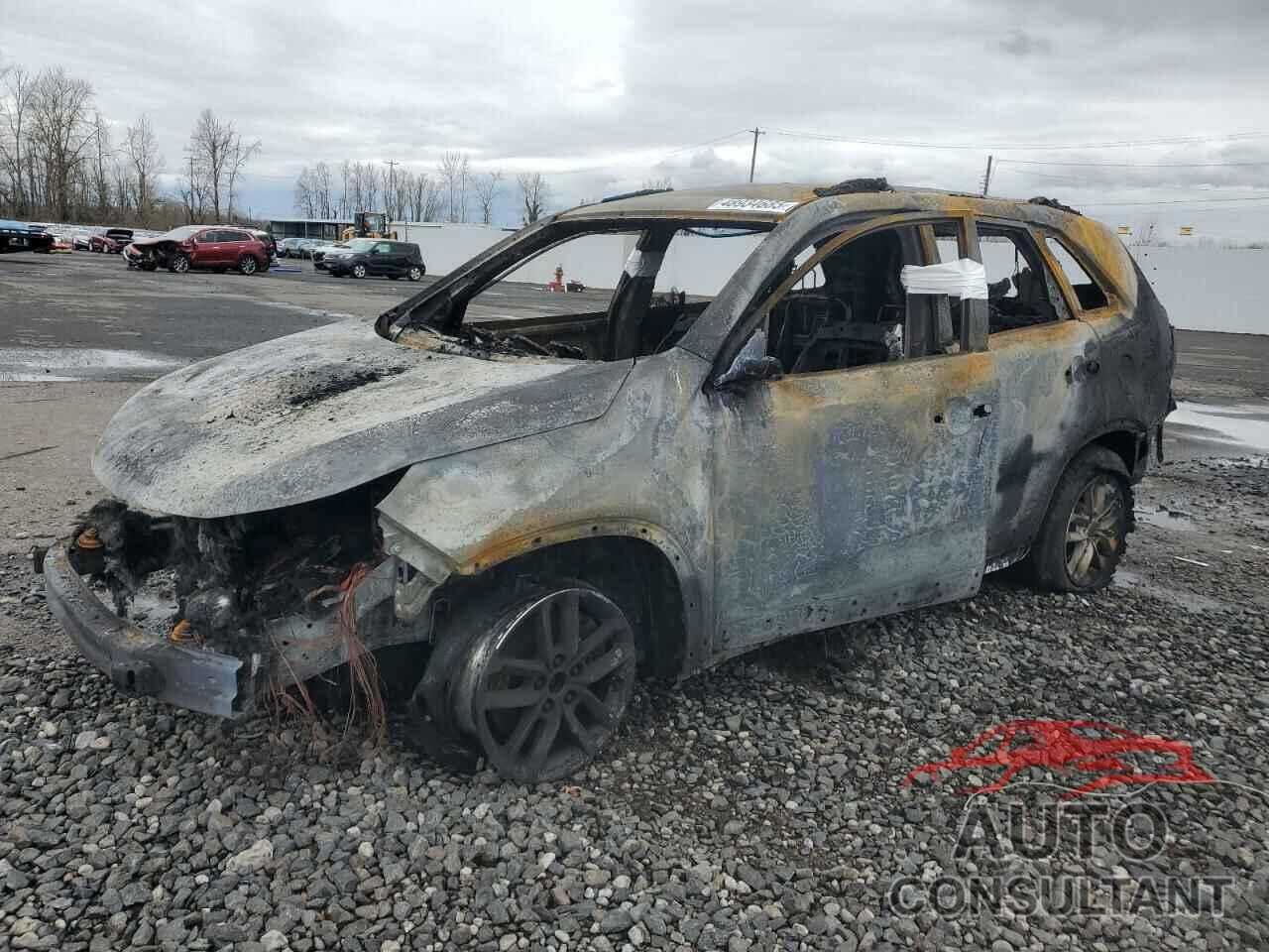 KIA SORENTO 2015 - 5XYKTCA65FG594639