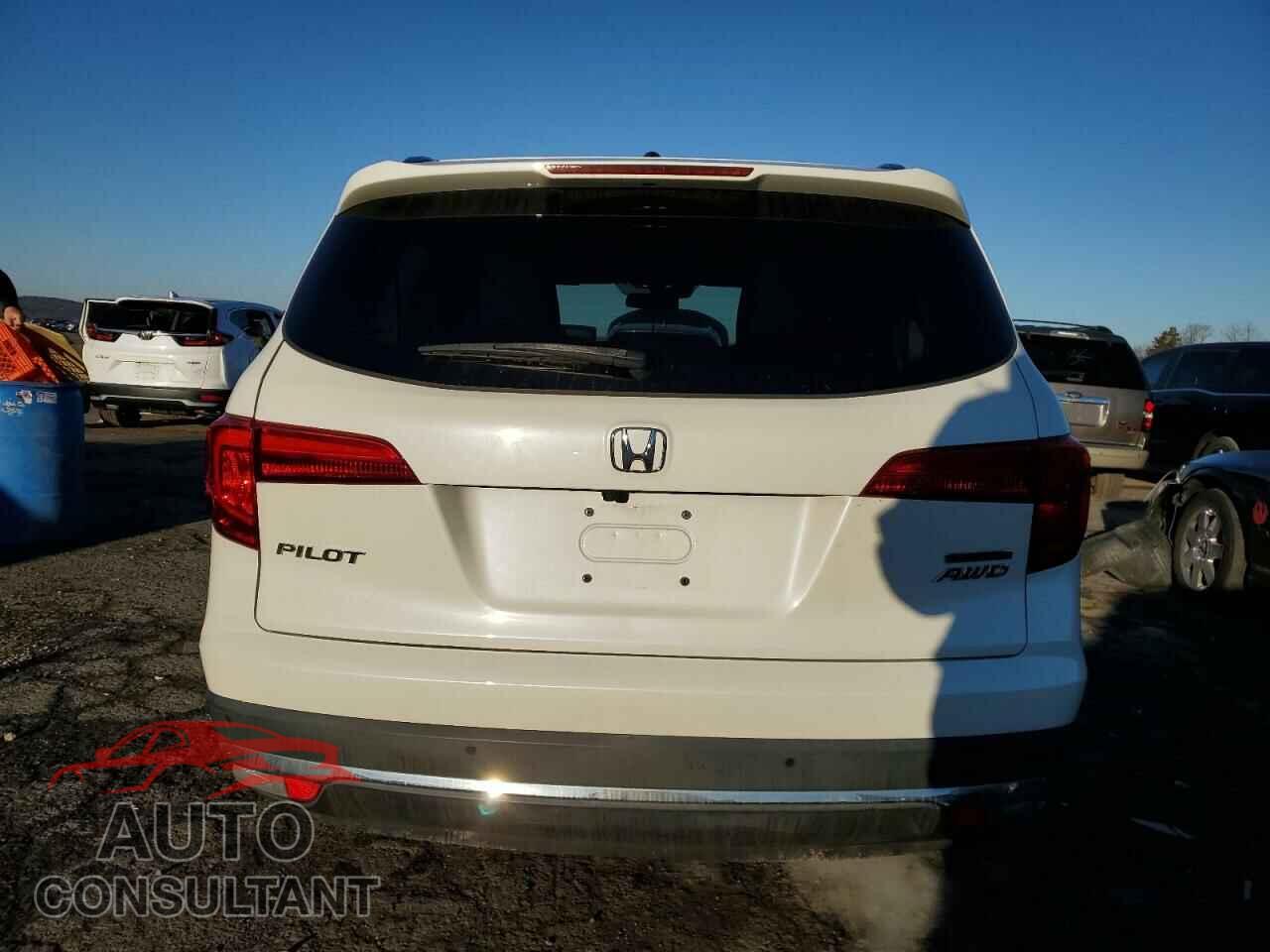 HONDA PILOT 2017 - 5FNYF6H91HB009522