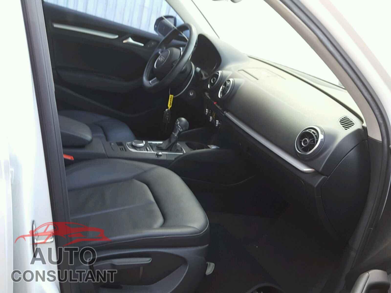 AUDI A3 2015 - WAUACGFF5F1134678