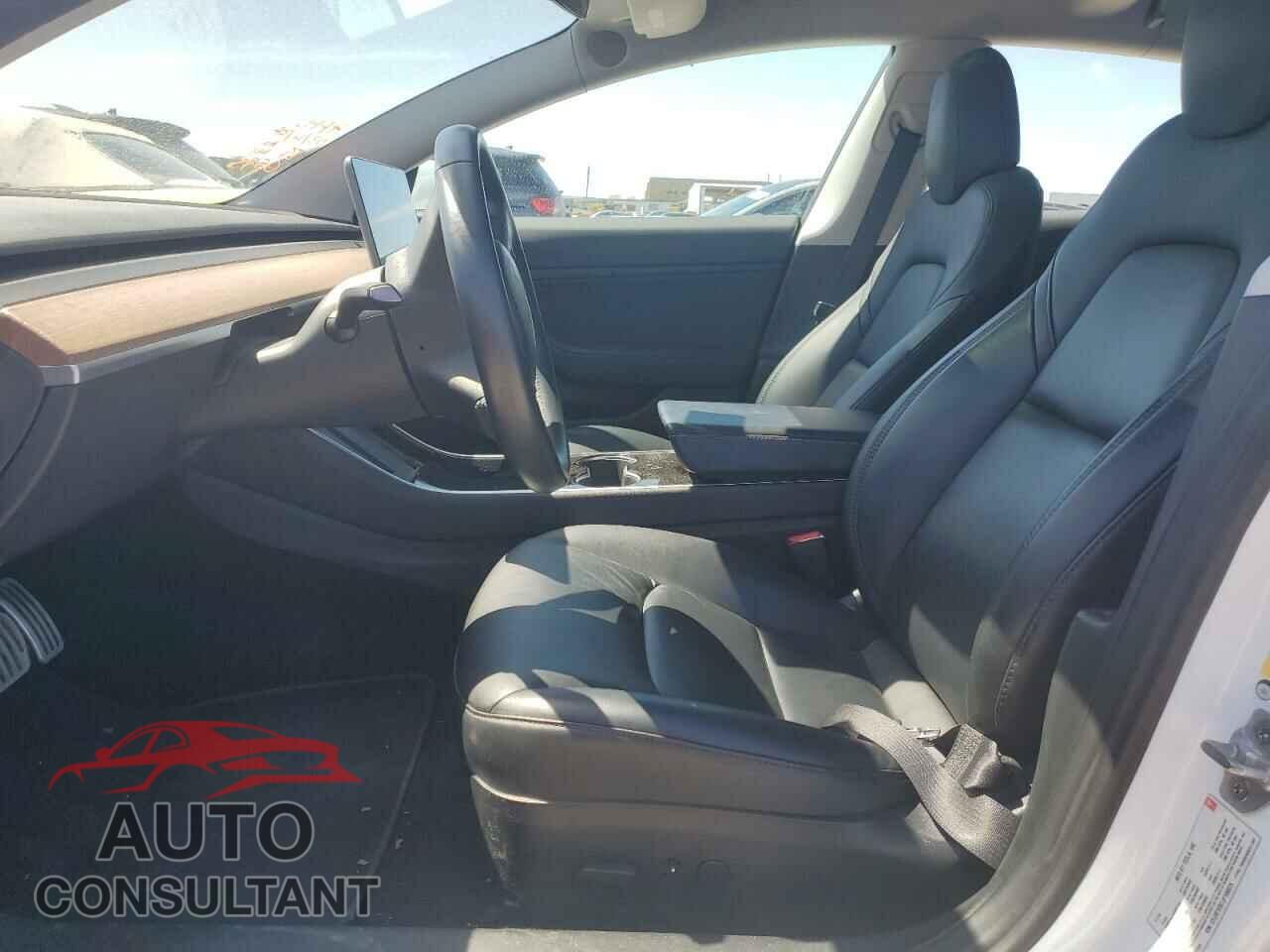 TESLA MODEL 3 2018 - 5YJ3E1EB7JF106575