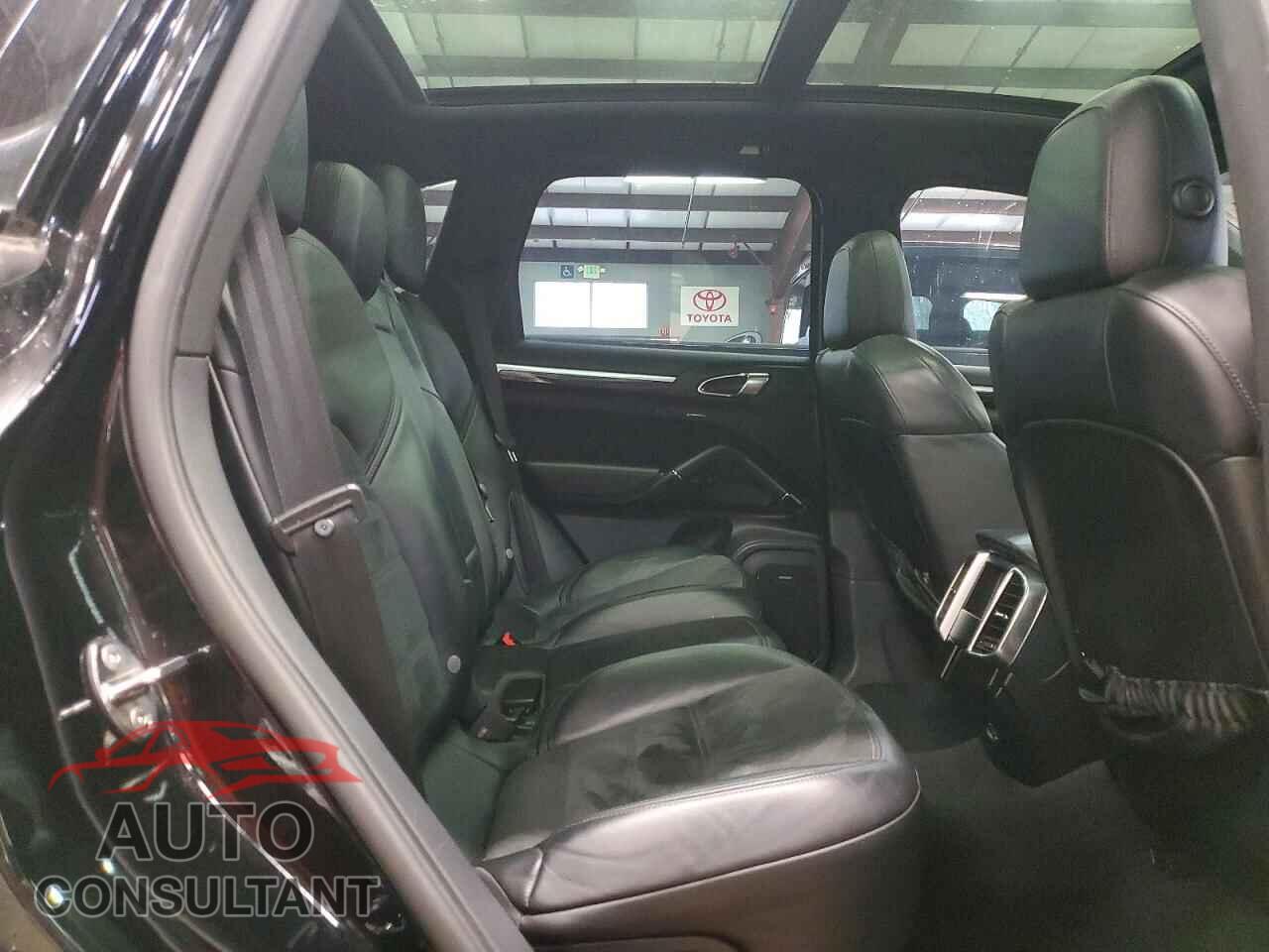 PORSCHE CAYENNE 2017 - WP1AA2A24HKA83444