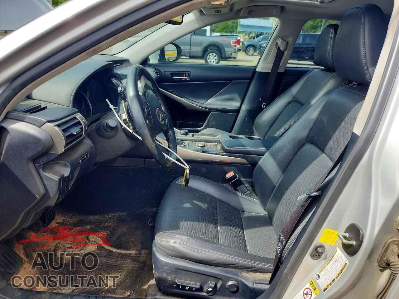 LEXUS IS 2015 - JTHBF1D29F5056618