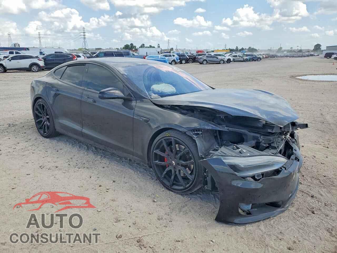 TESLA MODEL S 2017 - 5YJSA1E16HF202738