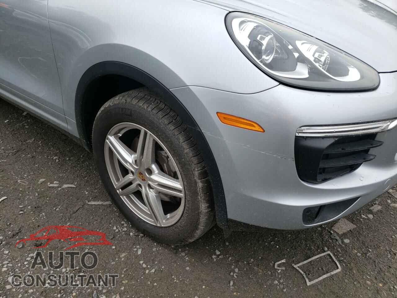 PORSCHE CAYENNE 2016 - WP1AA2A24GKA13294