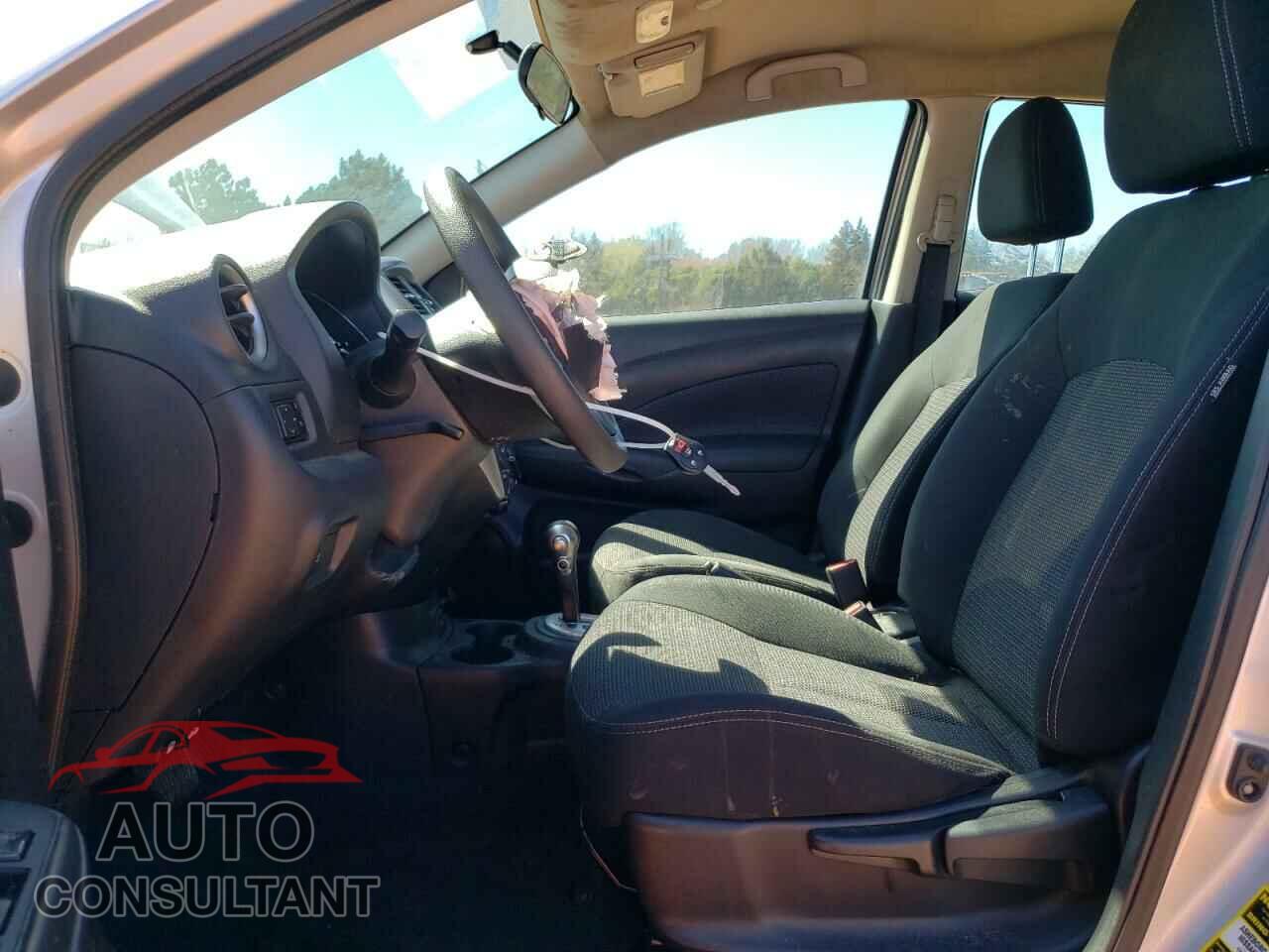 NISSAN VERSA 2017 - 3N1CN7AP3HL892930
