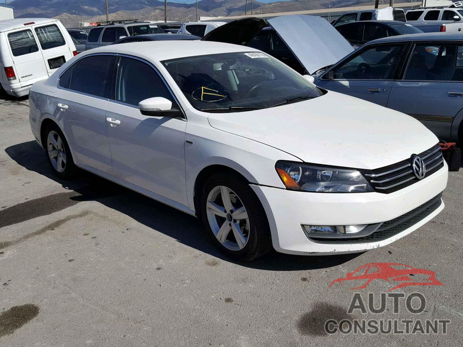 VOLKSWAGEN PASSAT 2015 - 1VWAS7A30FC107554