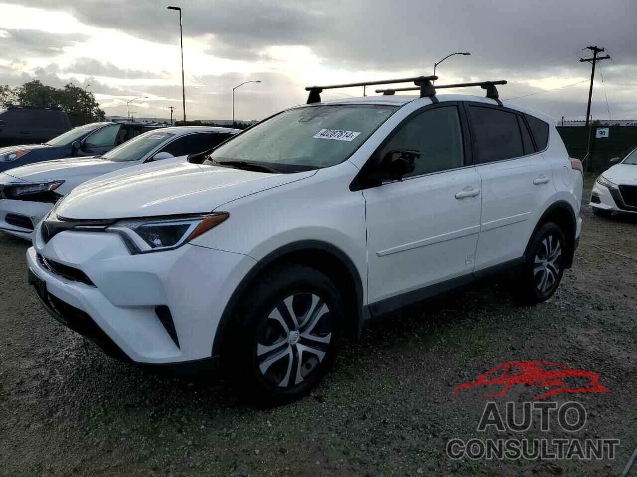 TOYOTA RAV4 2018 - JTMBFREVXJJ177747