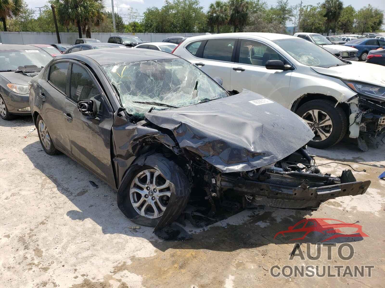 TOYOTA YARIS 2018 - 3MYDLBYV6JY333722