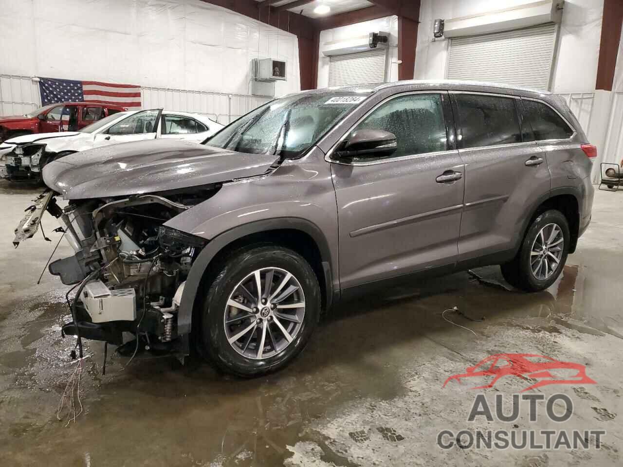 TOYOTA HIGHLANDER 2019 - 5TDJZRFH9KS618624
