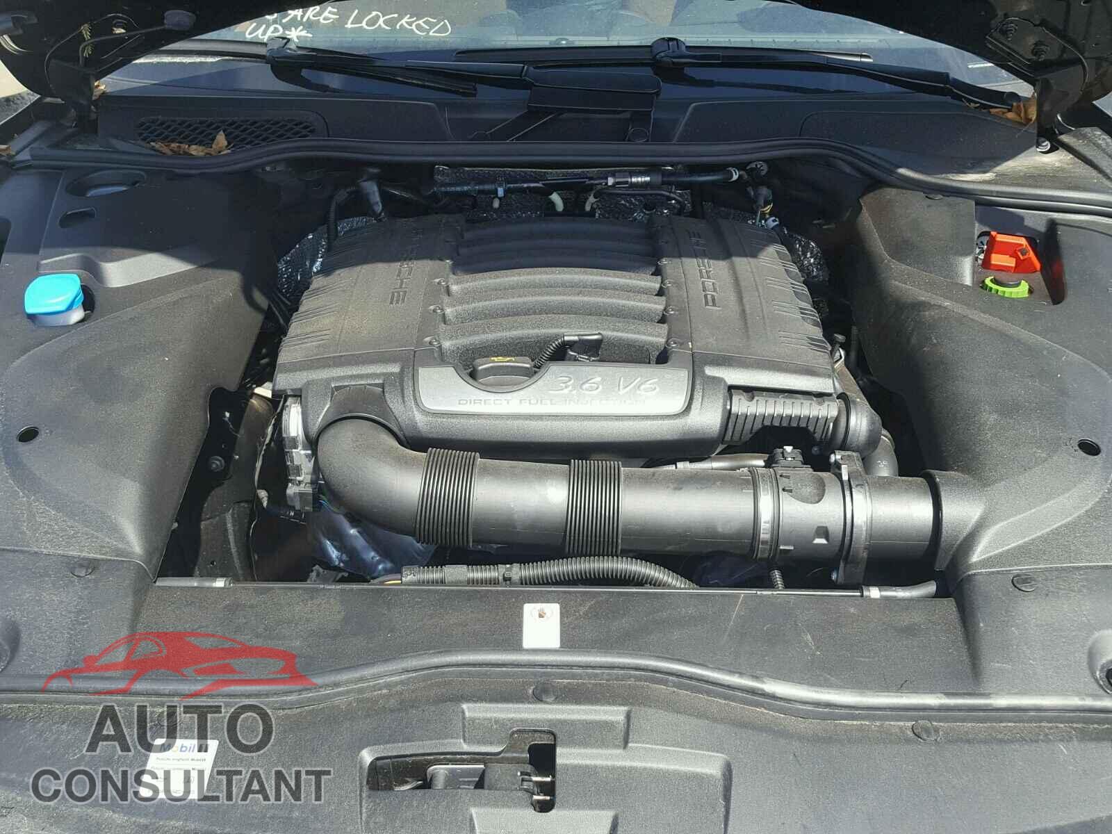 PORSCHE CAYENNE 2018 - WP1AA2A24JKA04554