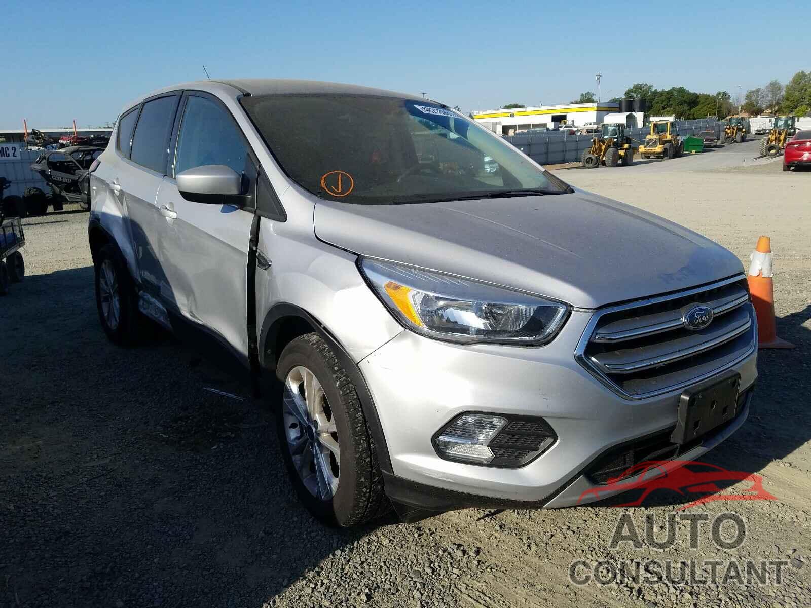 FORD ESCAPE 2017 - 1FMCU0GDXHUE09665