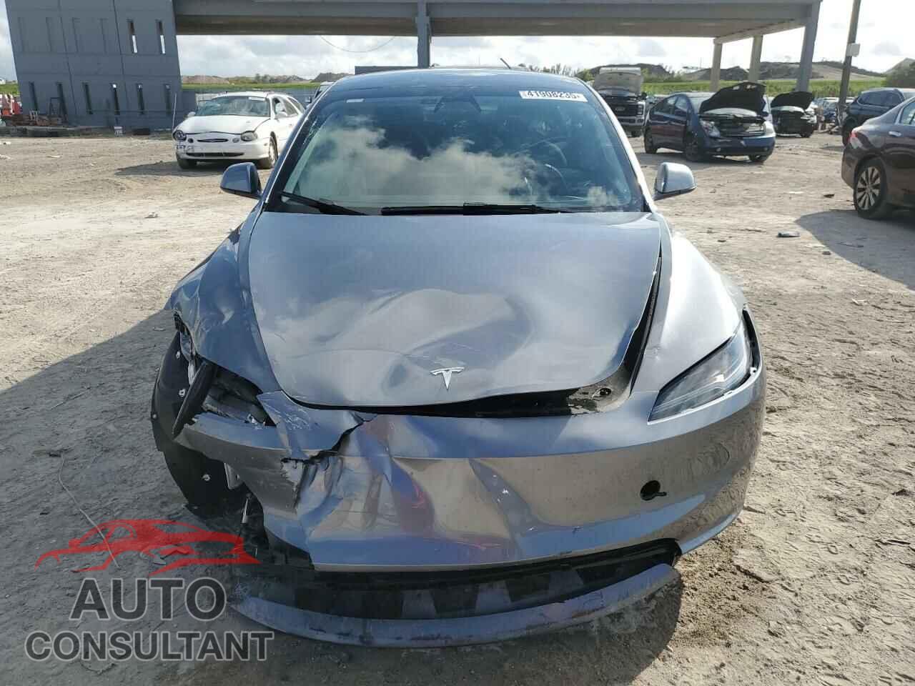 TESLA MODEL 3 2025 - 5YJ3E1EA9SF918209