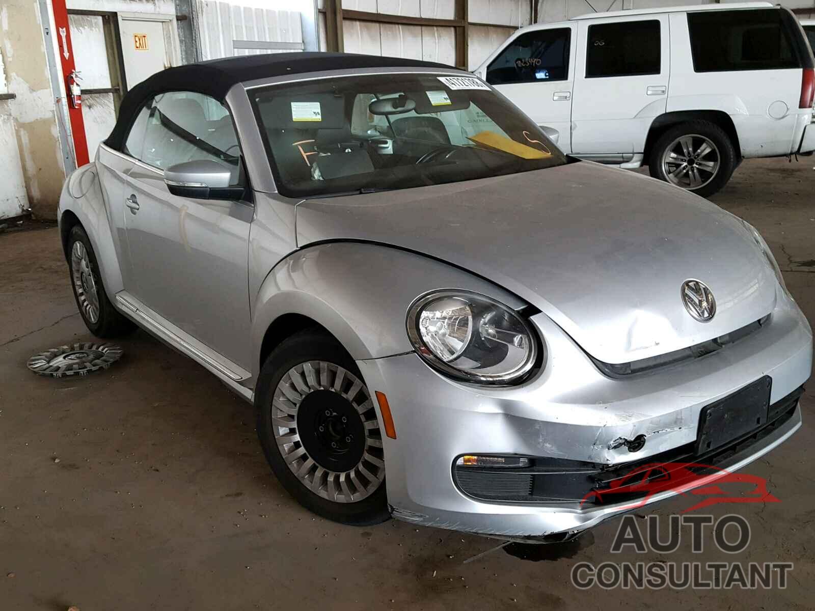 VOLKSWAGEN BEETLE 2015 - 3VW517AT8FM814405