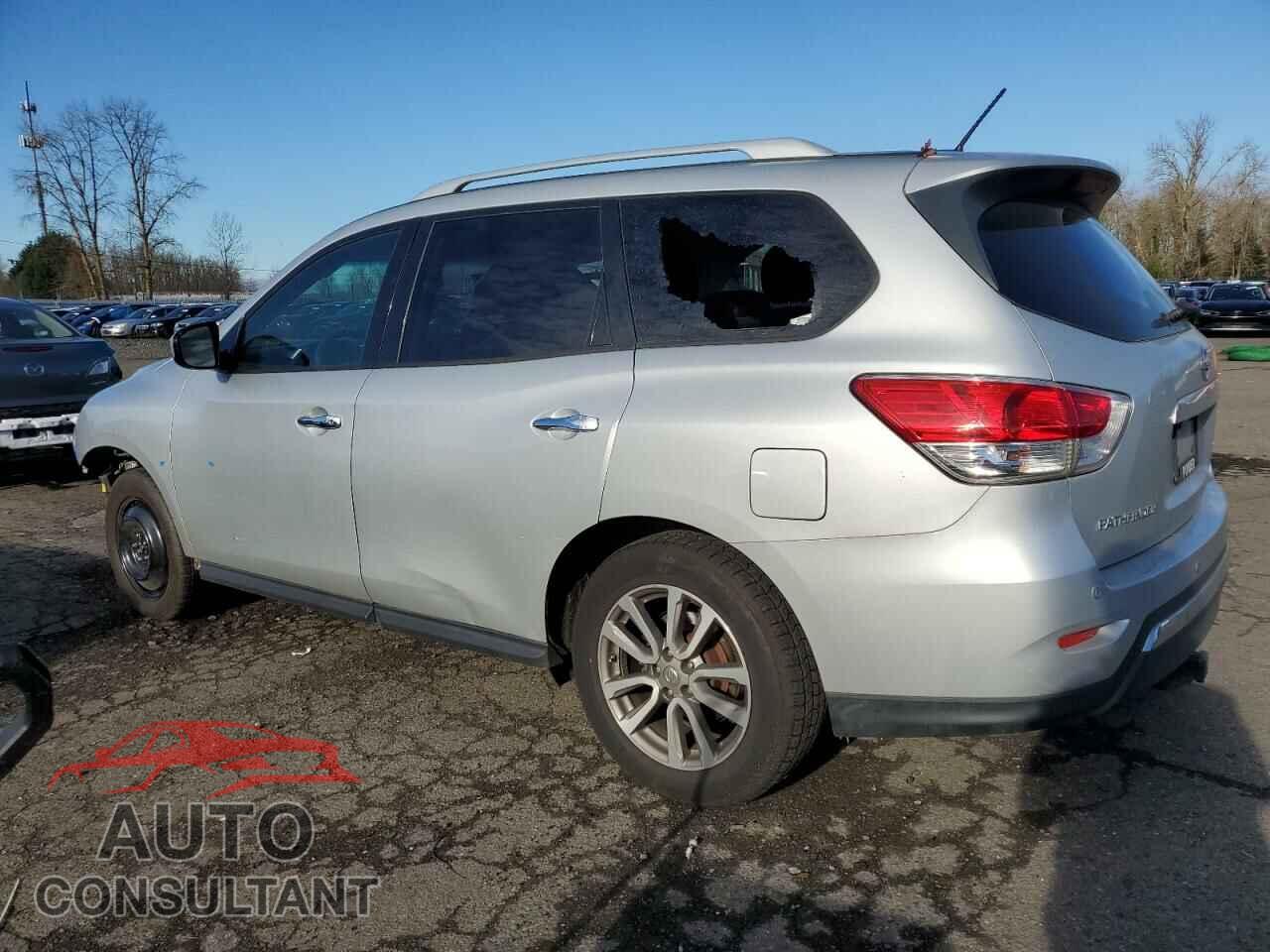 NISSAN PATHFINDER 2016 - 5N1AR2MM8GC604032