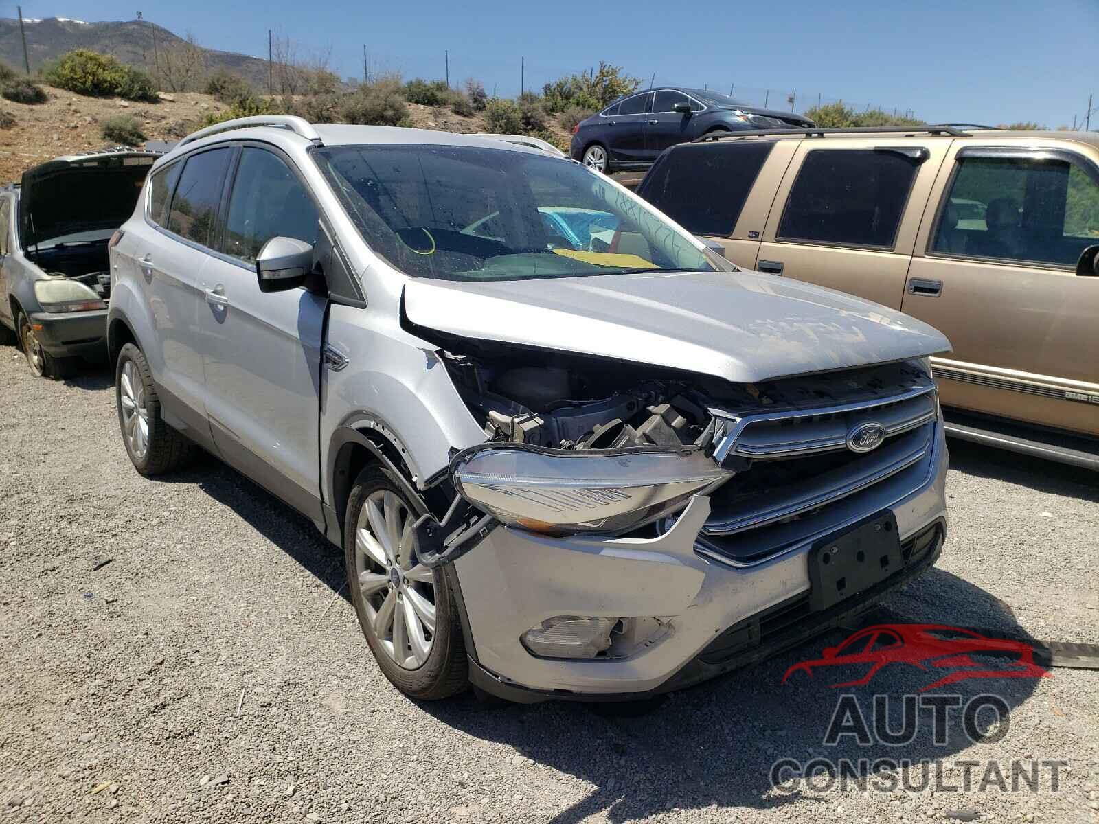 FORD ESCAPE 2017 - 1FMCU9J97HUE56306