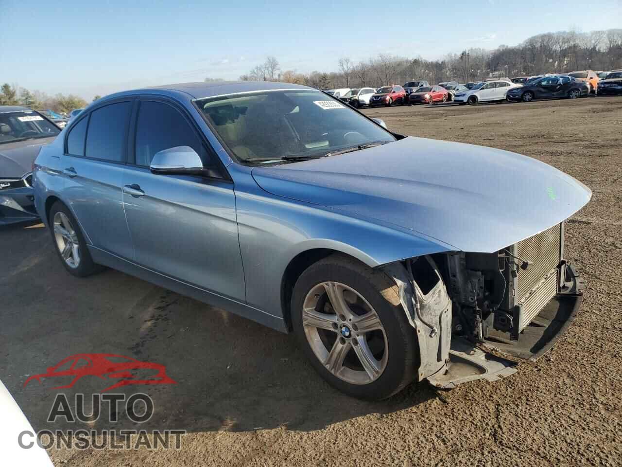BMW 3 SERIES 2013 - WBA3C3C54DF979325