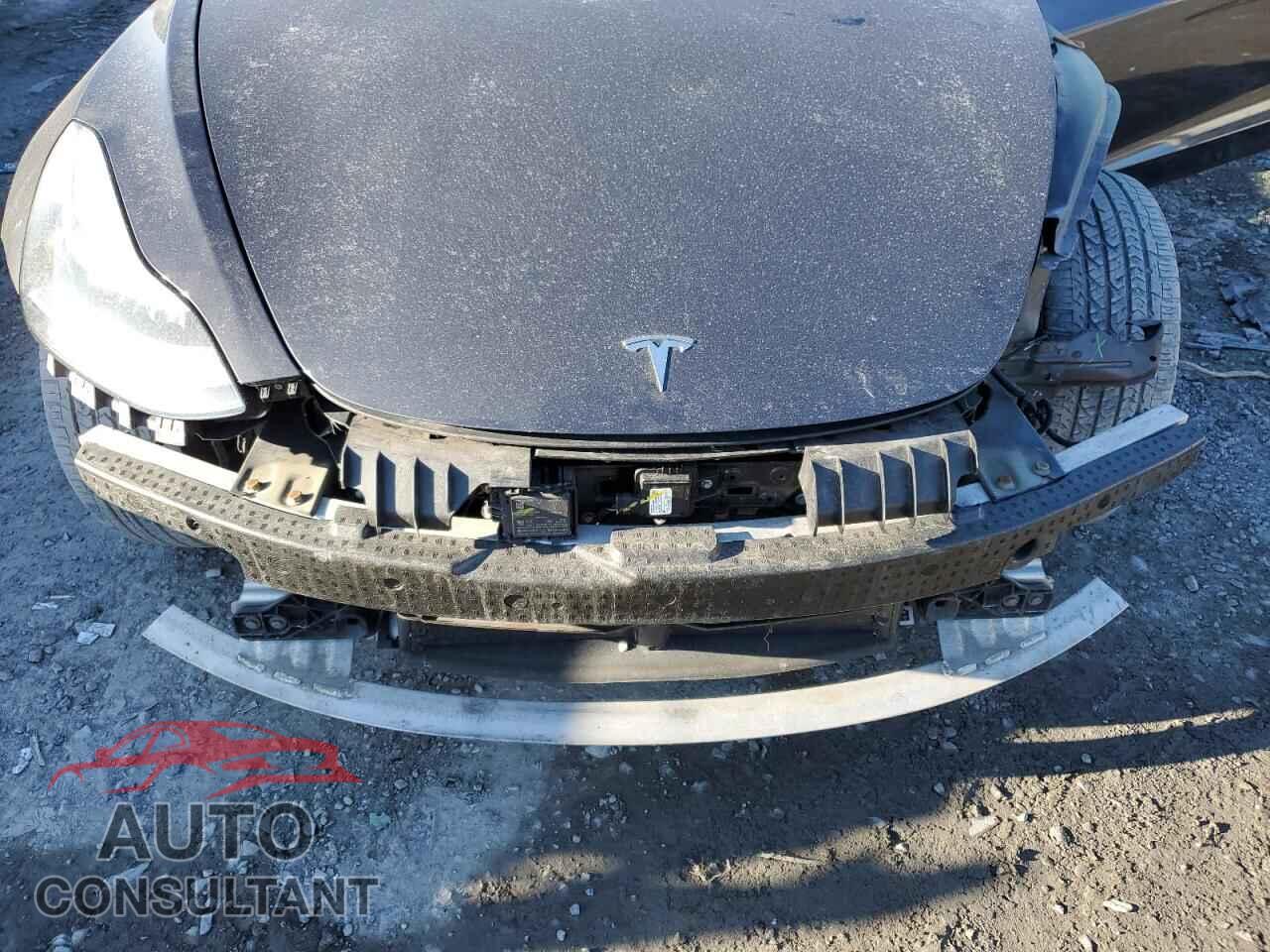 TESLA MODEL 3 2018 - 5YJ3E1EB2JF119363