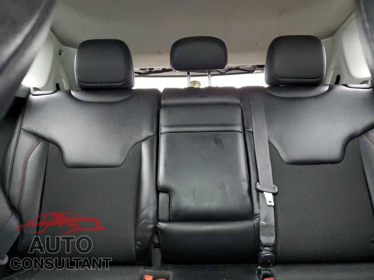 JEEP COMPASS 2018 - 3C4NJDDB3JT201594