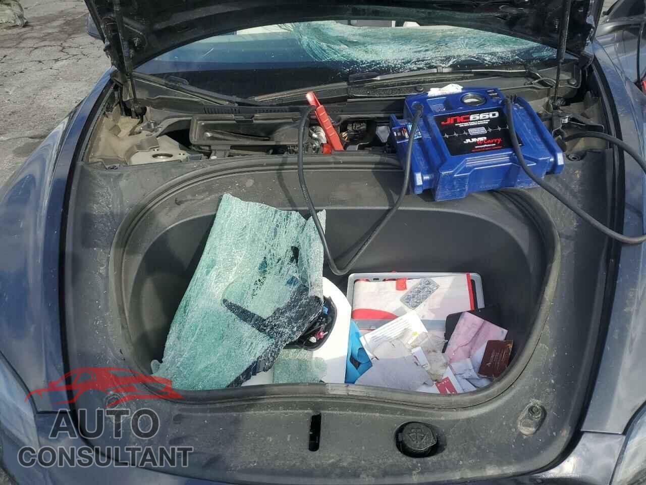 TESLA MODEL 3 2024 - 5YJ3E1EA1RF846836