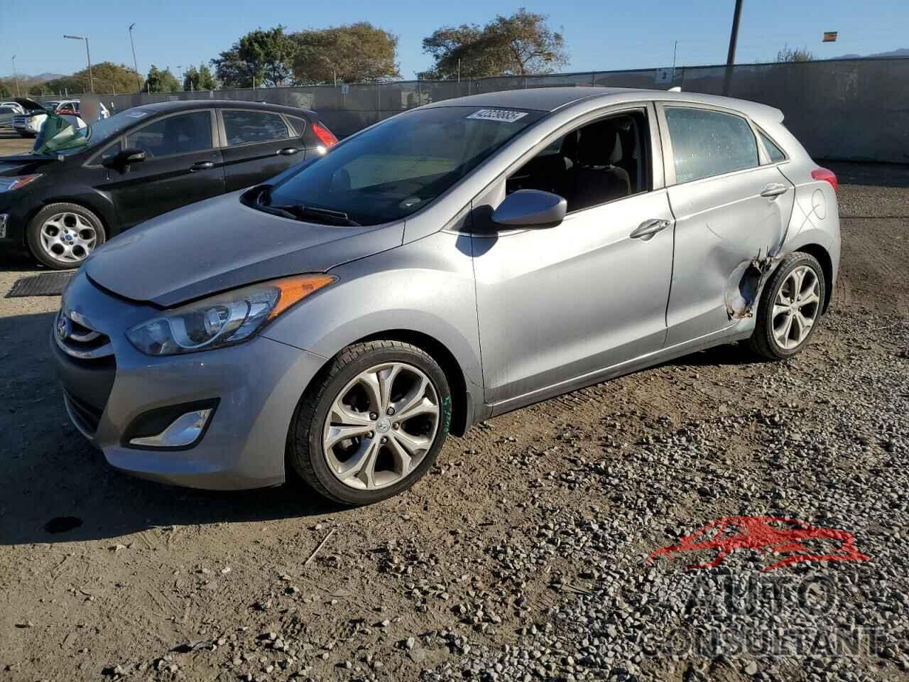 HYUNDAI ELANTRA 2013 - KMHD35LE8DU074497