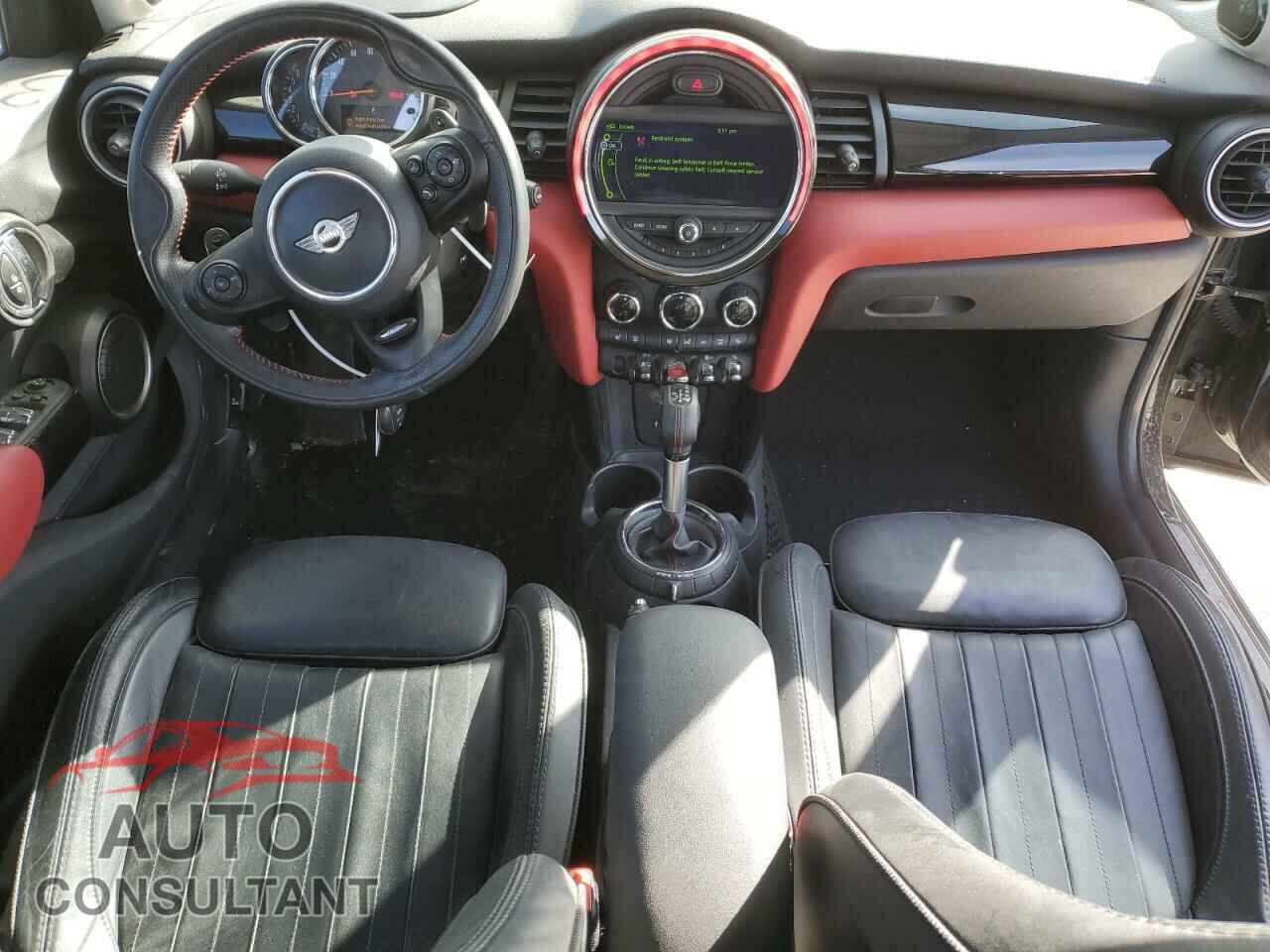 MINI COOPER 2015 - WMWXU3C53F2B59622