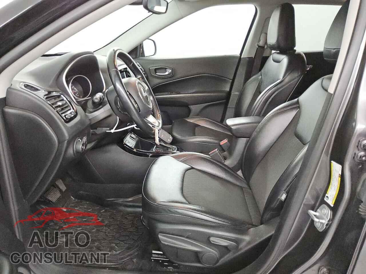 JEEP COMPASS 2020 - 3C4NJCBB1LT241804