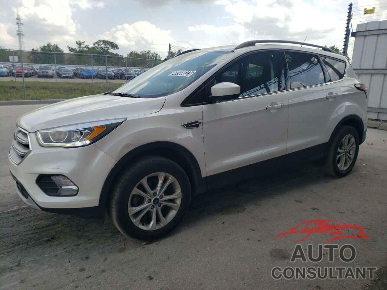 FORD ESCAPE 2018 - 1FMCU0HD8JUD18348