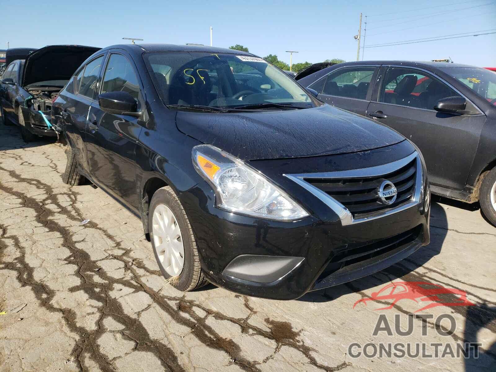 NISSAN VERSA 2018 - 3N1CN7AP9JL810916