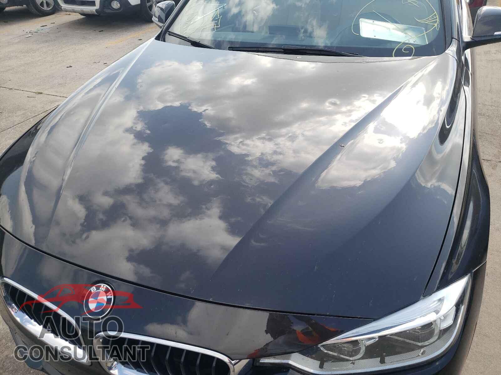 BMW 3 SERIES 2018 - WBA8D9G54JNU68523
