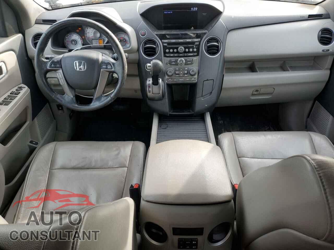 HONDA PILOT 2015 - 5FNYF4H56FB034527