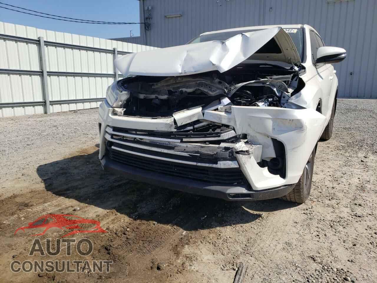 TOYOTA HIGHLANDER 2017 - 5TDZARFH2HS024590