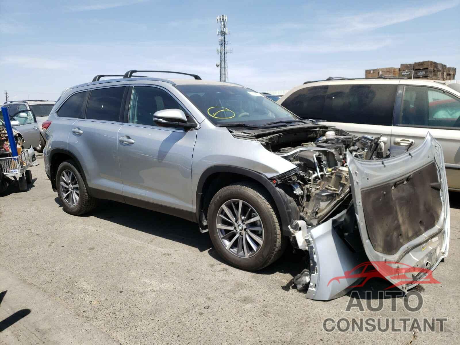 TOYOTA HIGHLANDER 2019 - 5TDJZRFH9KS934654