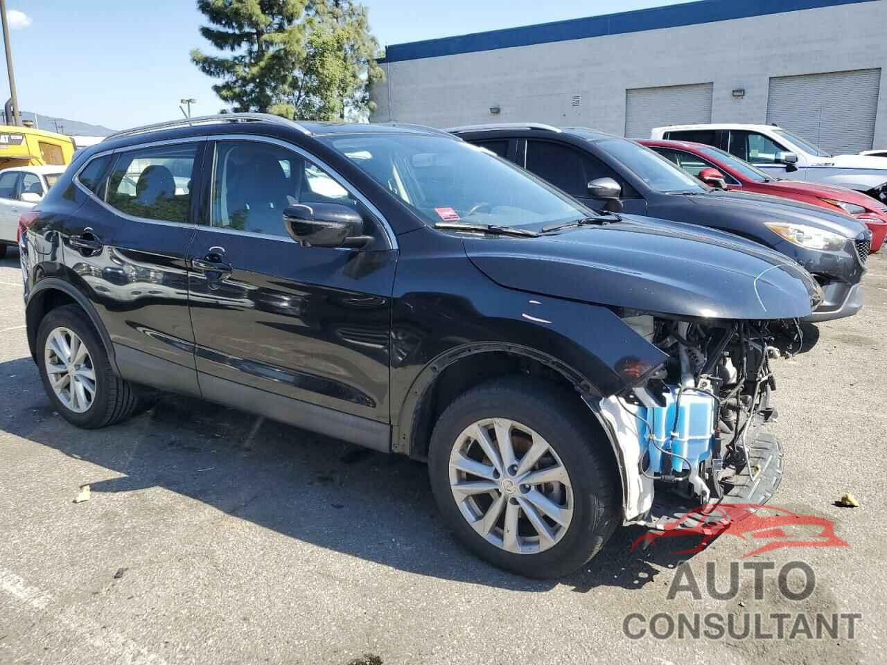 NISSAN ROGUE 2018 - JN1BJ1CP2JW194858