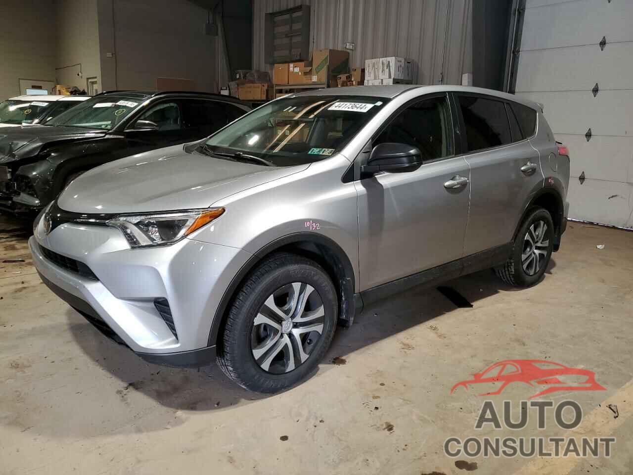 TOYOTA RAV4 2018 - JTMBFREV9JD251755