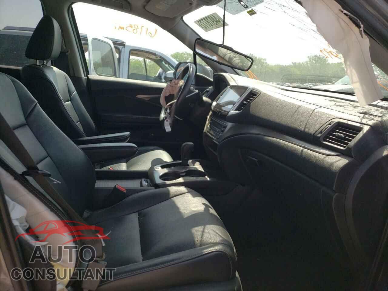 HONDA PILOT 2016 - 5FNYF6H76GB086092