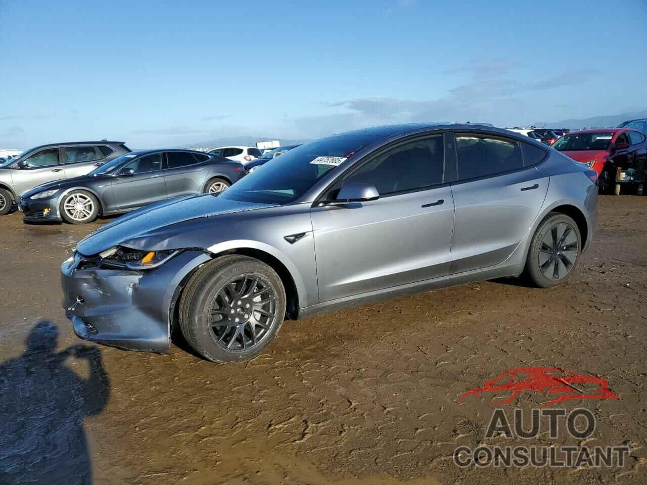 TESLA MODEL 3 2025 - 5YJ3E1EB5SF915459