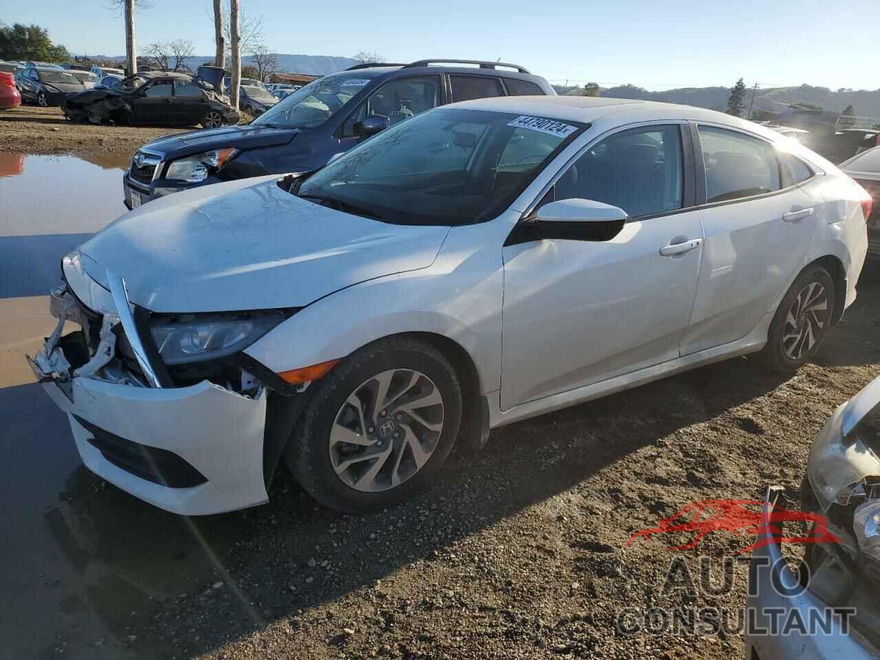 HONDA CIVIC 2018 - 2HGFC2F72JH564040