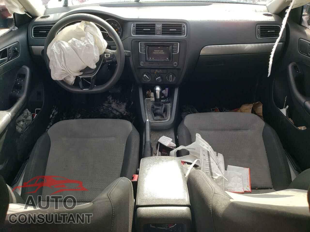 VOLKSWAGEN JETTA 2017 - 3VW2B7AJ8HM261112